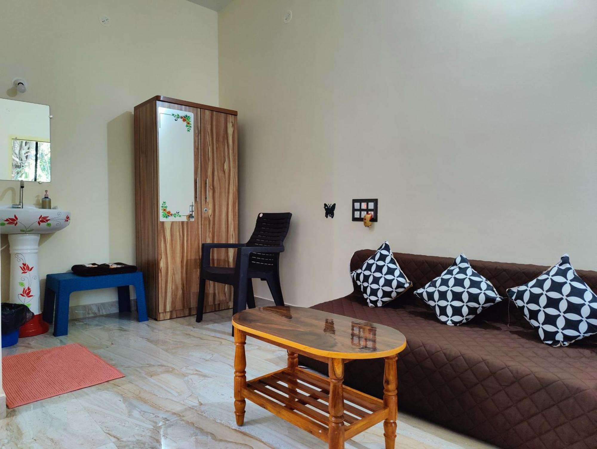 Artkarna Hotel โกการ์นา ภายนอก รูปภาพ