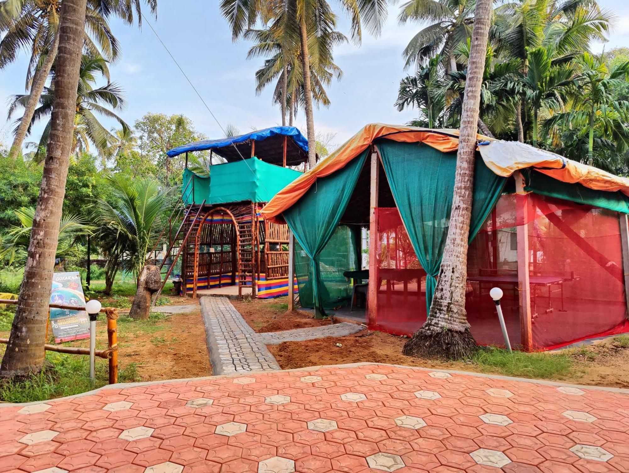 Artkarna Hotel โกการ์นา ภายนอก รูปภาพ